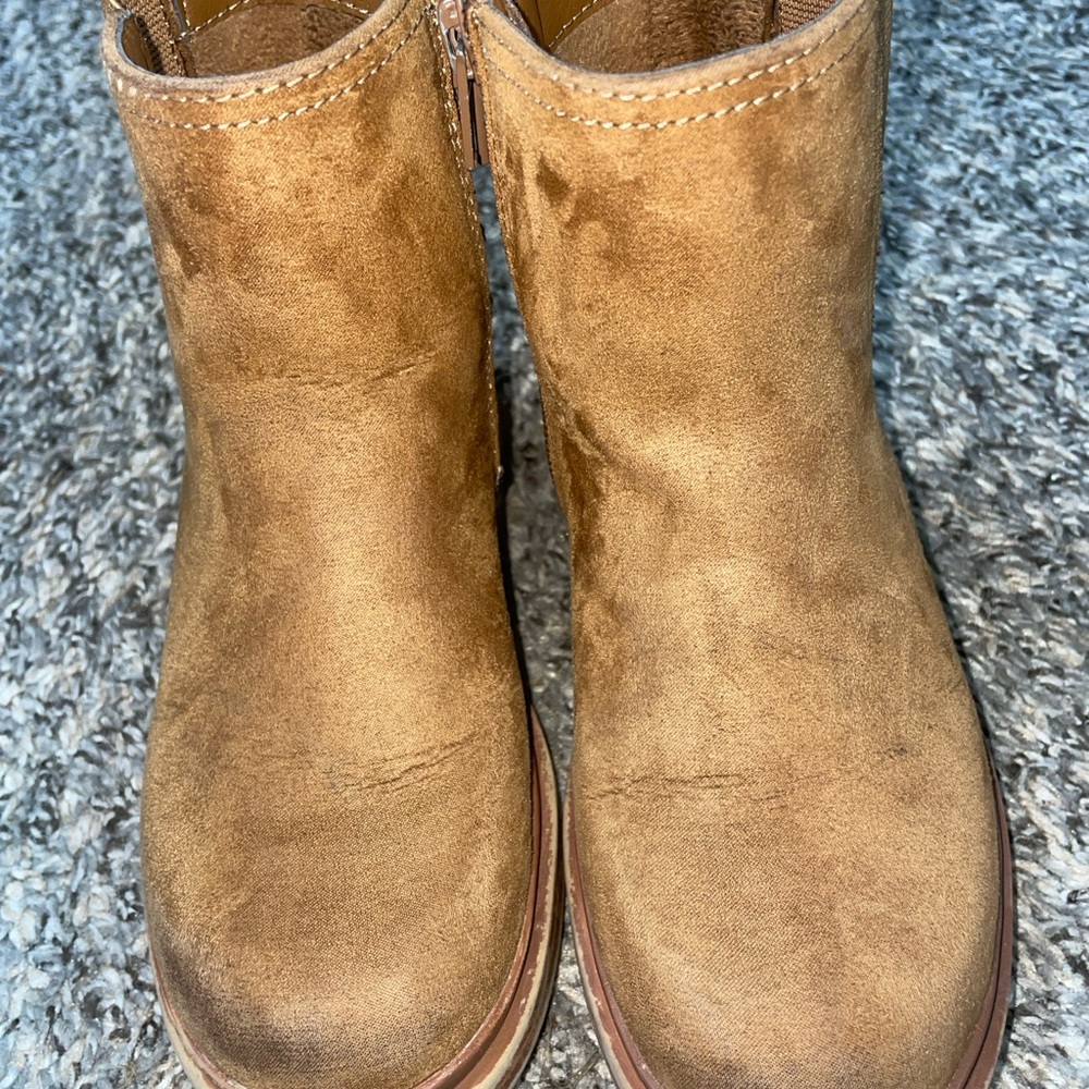 Girls H&M Tan Suede Ankle Boots size 12 toddler